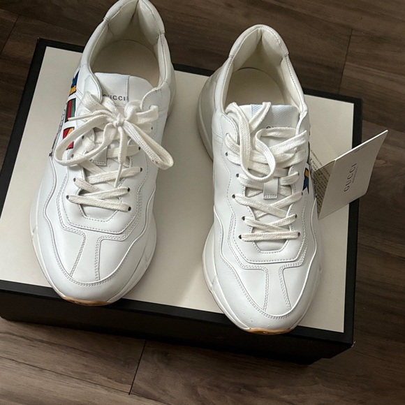 Gucci White Sneakers with Multicolor Logo - Picture 2 of 5